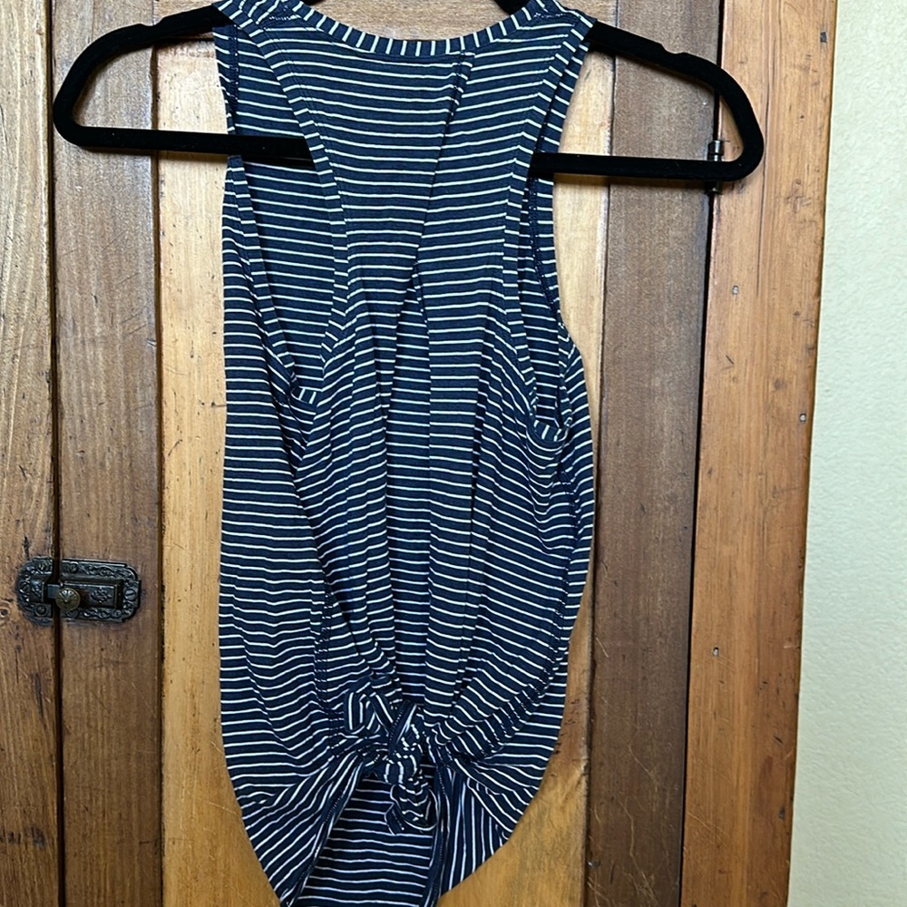 Lululemon “All tied up” tank